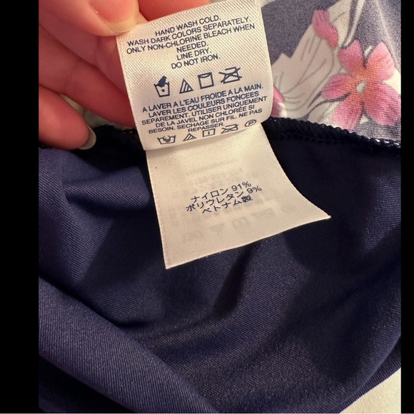 New LANDS’ END Rash Guard Shirt Deep Sea Blossom Floral Crew Neck Ling Sleeve - Picture 9 of 11